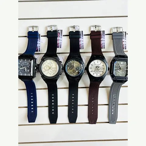 MC-0012 Men Curved-Iron Watch