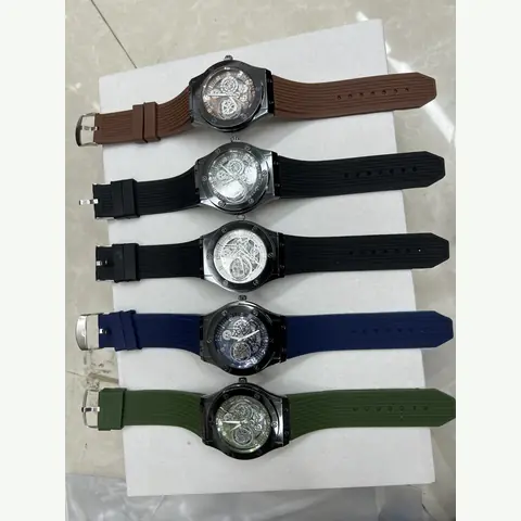MC-0017 Men Curved-Iron Watch