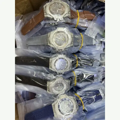 MC-0019 Men Curved-Iron Watch
