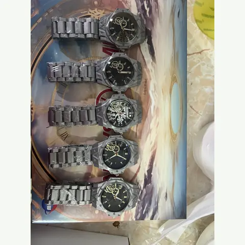 MC-0112 Men Curved-Iron Watch