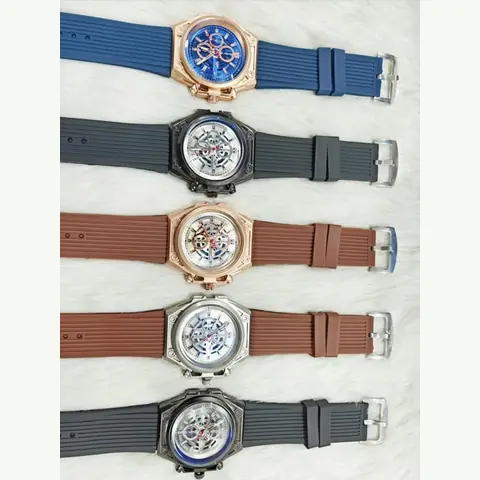 MC-0126 Men Curved-Iron Watch
