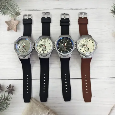 MC-0148 Men Curved-Iron Watch