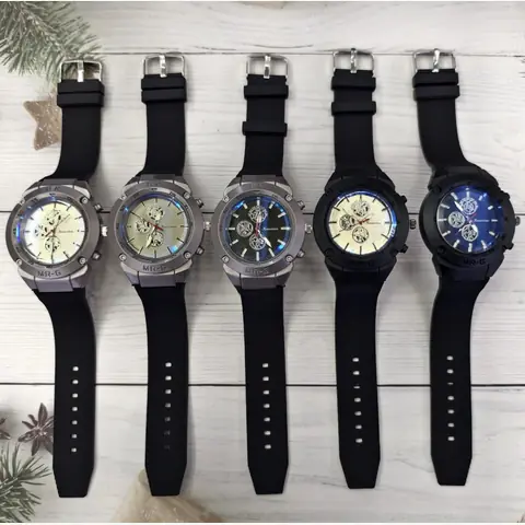 MC-0151 Men Curved-Iron Watch